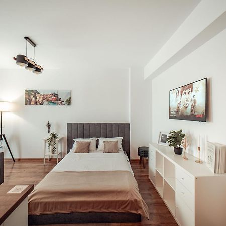 Palas Mall - Cozy Studios And Flats יאשי מראה חיצוני תמונה